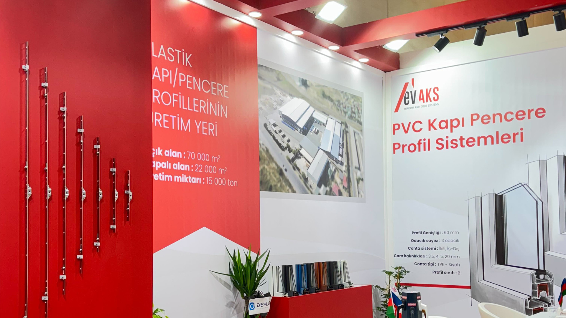 Vəliev Avrasya Pəncərə Sərgisində